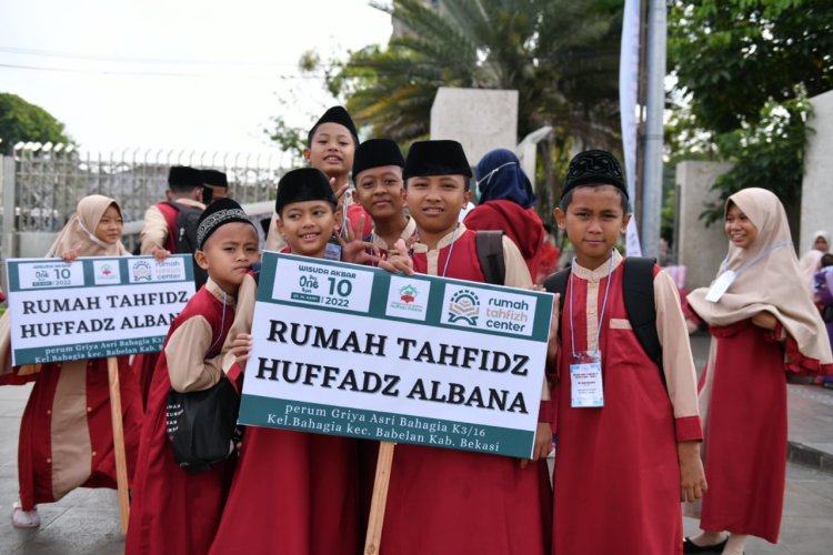 Wisuda Akbar Momentum Yang Dinantikan Para Santri Penghafal Quran
