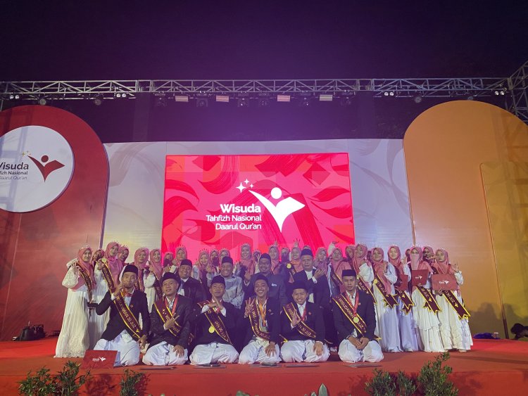 Sukses Santri Rumah Tahfizh Center Mengikuti Wisuda Tahfizh Nasional 2024
